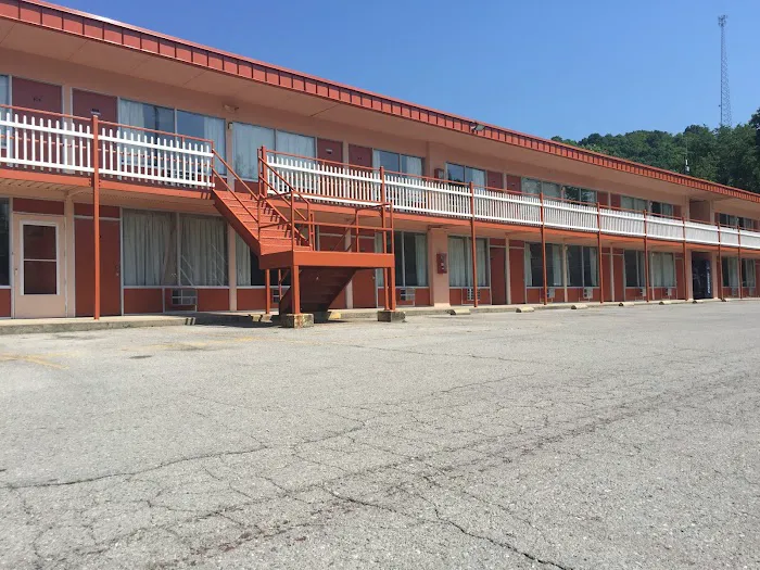 Daniel Boone Motor Inn 4