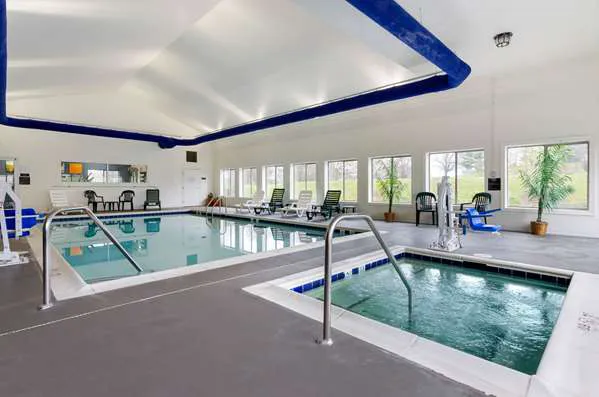 Comfort Suites Abingdon I-81 4