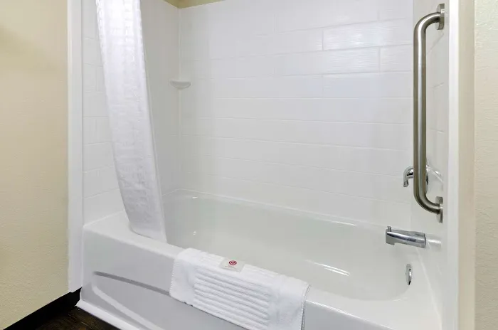 Comfort Suites Abingdon I-81 4