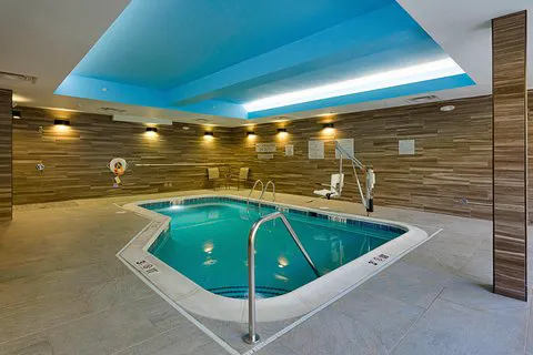 Fairfield Inn & Suites Abingdon 4