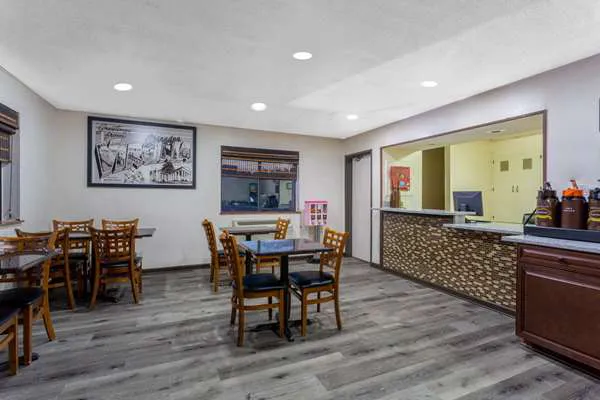 Super 8 by Wyndham Abingdon VA 4