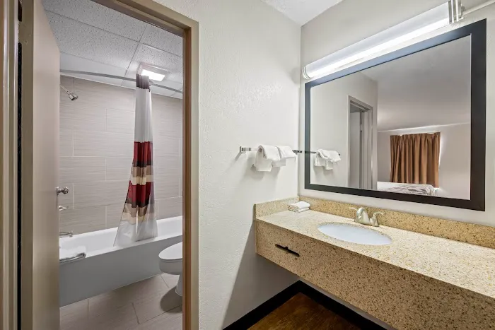 Red Roof Inn Abingdon 4