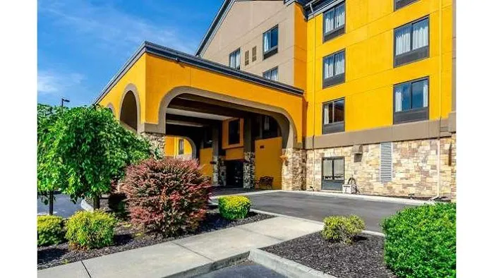 Quality Inn & Suites 4