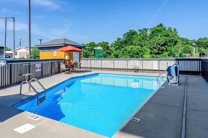 Quality Inn & Suites 4