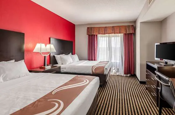 Quality Inn & Suites 4