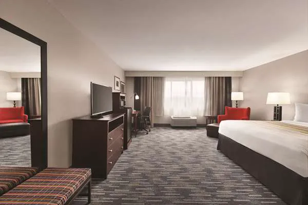 Country Inn & Suites by Radisson, Abingdon, VA 4