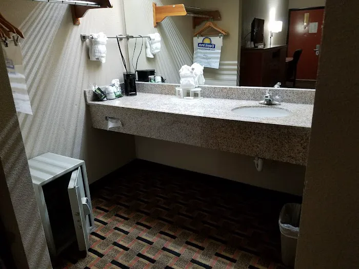 Days Inn by Wyndham Conover-Hickory 4
