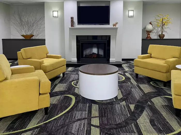 MainStay Suites Conover-Hickory 4