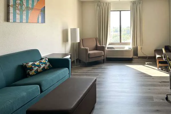 MainStay Suites Conover-Hickory 4