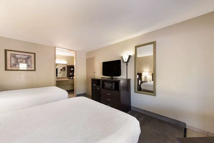 Best Western Mountain Lodge at Banner Elk 4