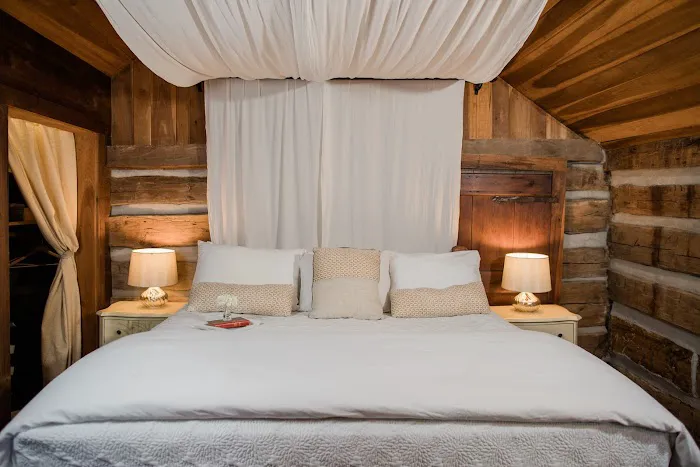 The Mast Farm Inn 4