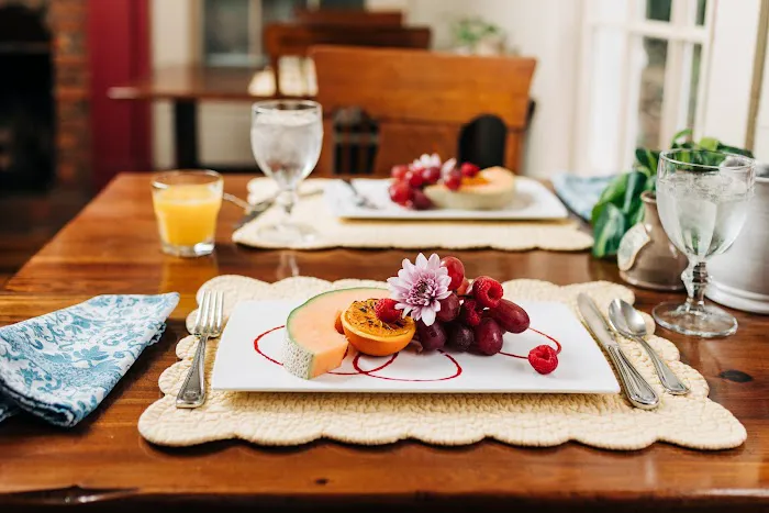 The Mast Farm Inn 4