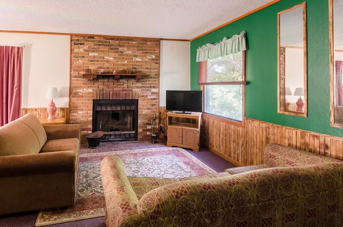 Master Hosts Resorts - Highland Hills Cabins, NC 4
