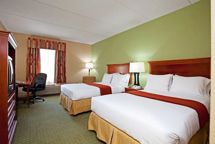 Holiday Inn Express & Suites Conover (Hickory Area) by IHG 4