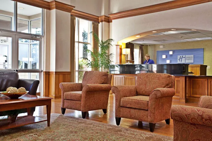 Holiday Inn Express & Suites Conover (Hickory Area) by IHG 4