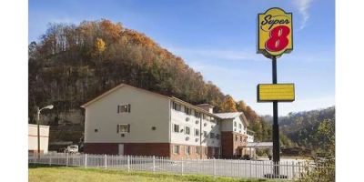 Super 8 by Wyndham Prestonsburg