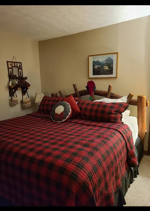 Little Main Street Inn 4