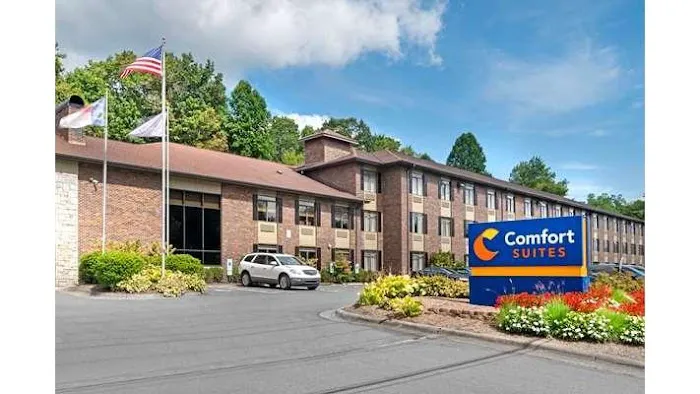 Comfort Suites Boone - University Area 4
