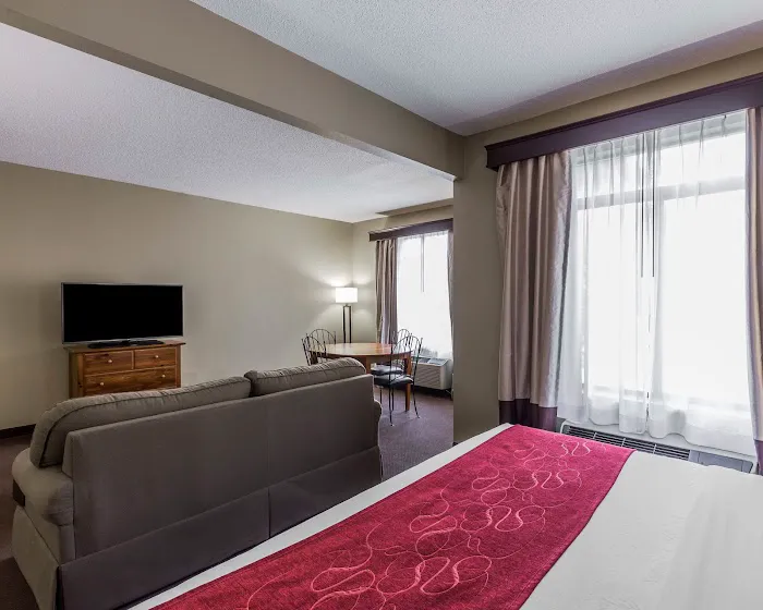 Comfort Suites Boone - University Area 4