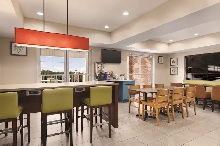 Country Inn & Suites by Radisson, Boone, NC 4
