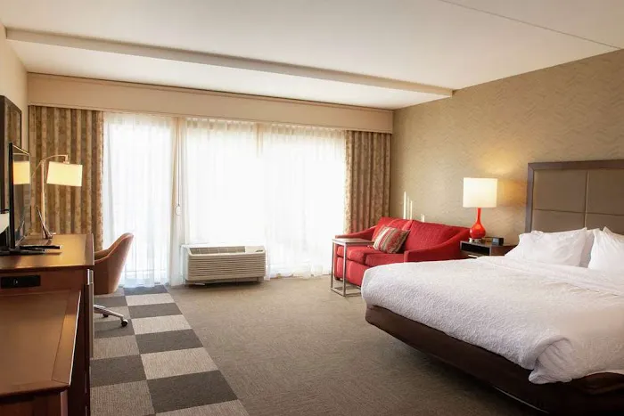 Hampton Inn & Suites Boone 4