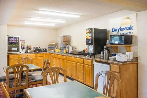 Days Inn by Wyndham Paintsville 4