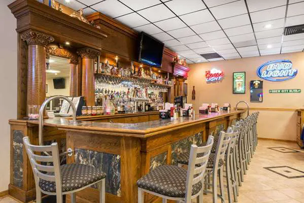 Ramada by Wyndham Paintsville Hotel & Conference Center 4