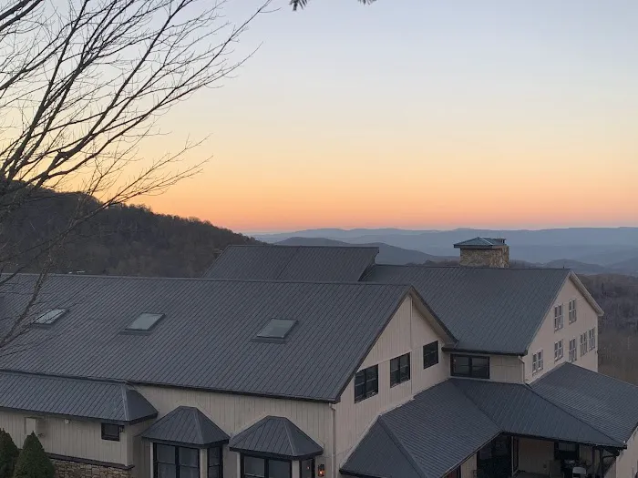 4 Seasons at Beech Mountain 4