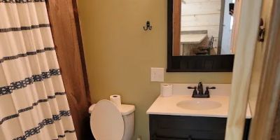 FLAT ROCK CABINS, LLC