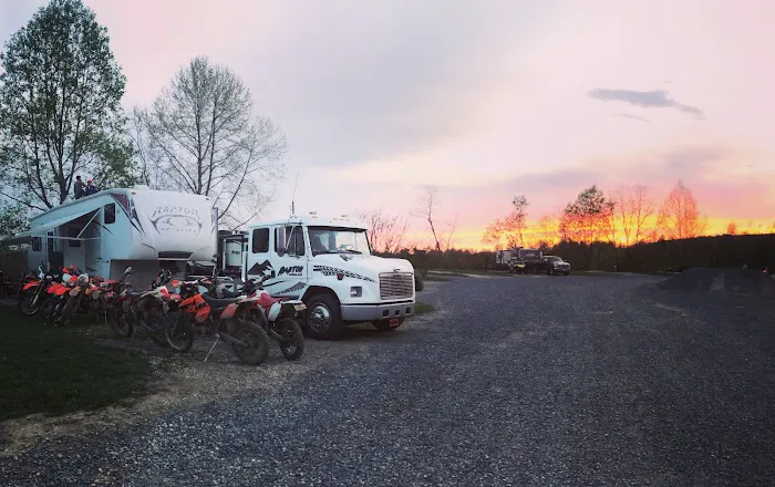 Twin Hollow Campground and Cabins 4