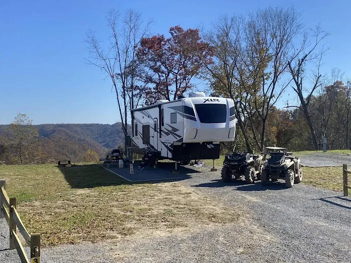 Twin Hollow Campground and Cabins 4