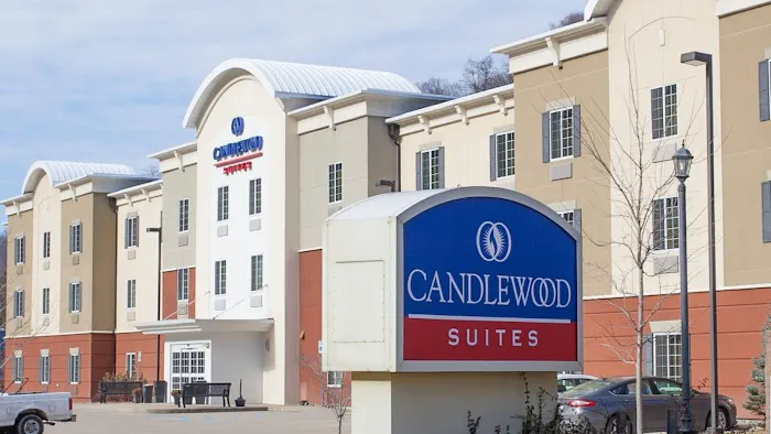 Candlewood Suites Logan by IHG 4