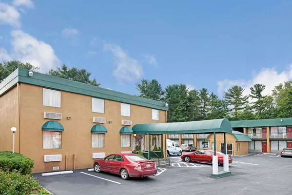 Travelodge by Wyndham Beckley 4