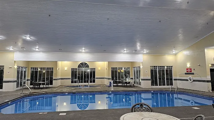 Country Inn & Suites by Radisson, Beckley, WV 4