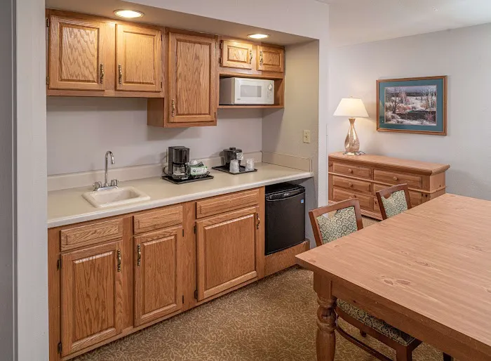 Country Inn & Suites by Radisson, Beckley, WV 4