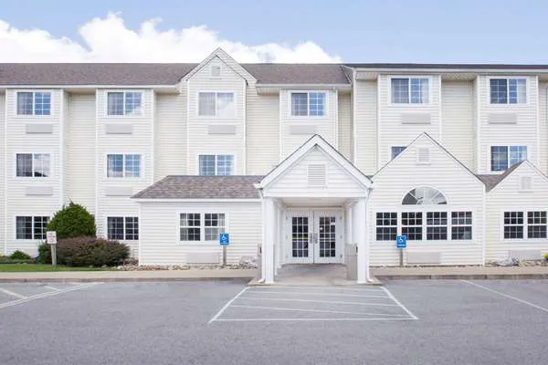 Microtel Inn by Wyndham Beckley 4