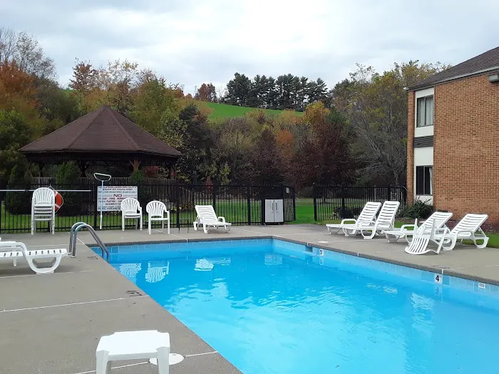 Comfort Inn 4