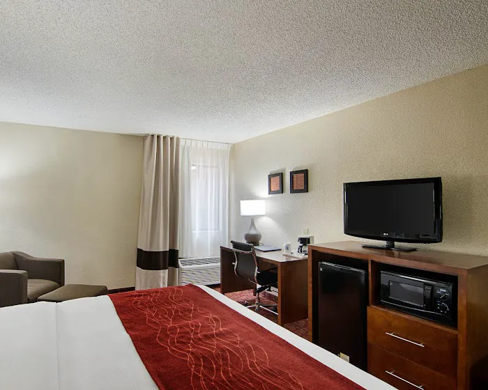 Comfort Inn 4