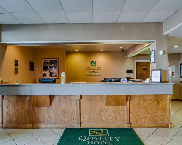 Quality Hotel and Conference Center 4
