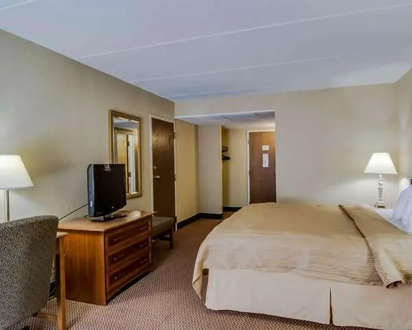 Quality Hotel and Conference Center 4
