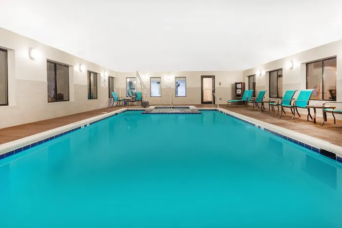 Holiday Inn Express Princeton/I-77 by IHG 4