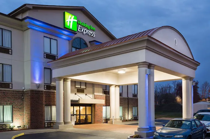 Holiday Inn Express Princeton/I-77 by IHG 4