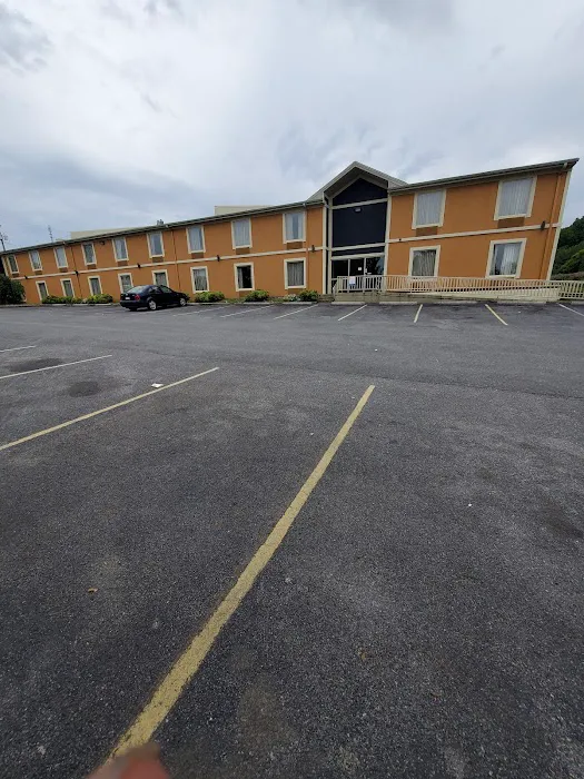 Quality Inn 4