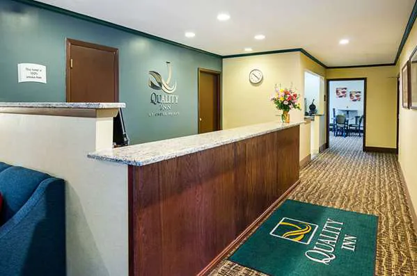 Quality Inn 4