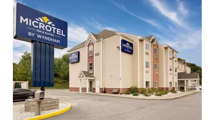 Microtel Inn & Suites by Wyndham Princeton 4