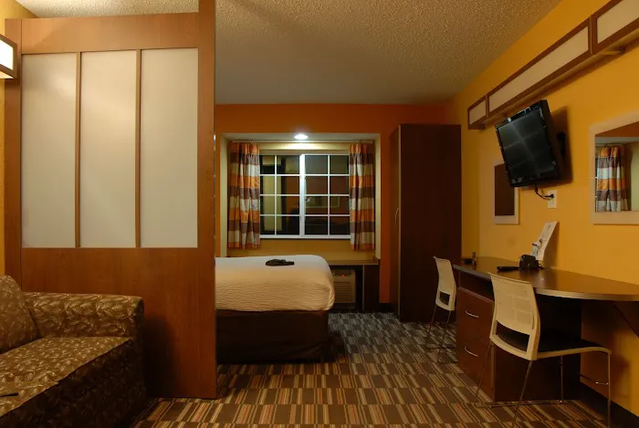 Microtel Inn & Suites by Wyndham Princeton 4