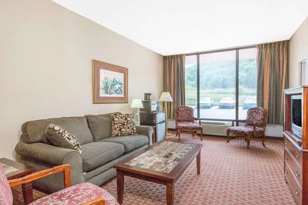 Days Inn by Wyndham Princeton 4