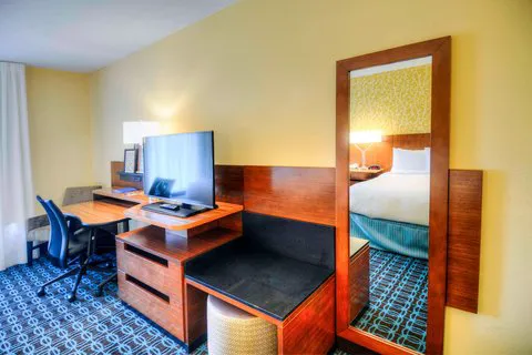 Fairfield Inn & Suites Princeton 4