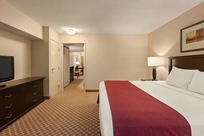 Country Inn & Suites by Radisson, Princeton, WV 4