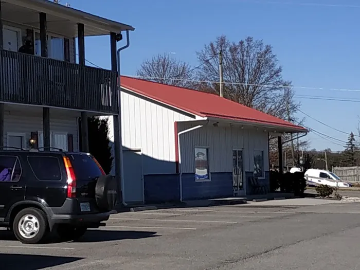 NRV Suites and Extended Stay Motel 4